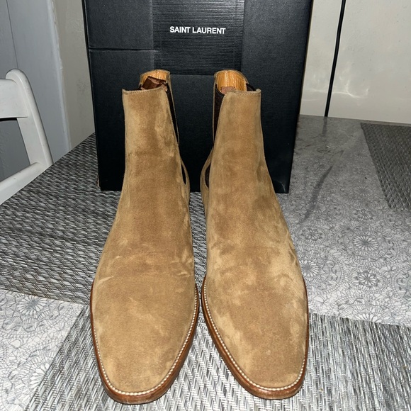 Yves Saint Laurent Wyatt Chelsea Boots - Picture 3 of 8